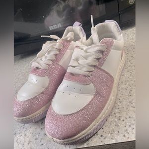 Girl shoes